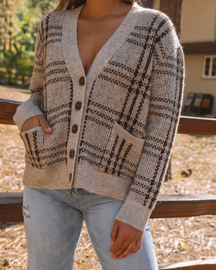 Comfortable long sleeve sweater with check print