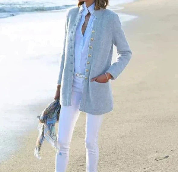 Airy monochrome blue sweater with long sleeves