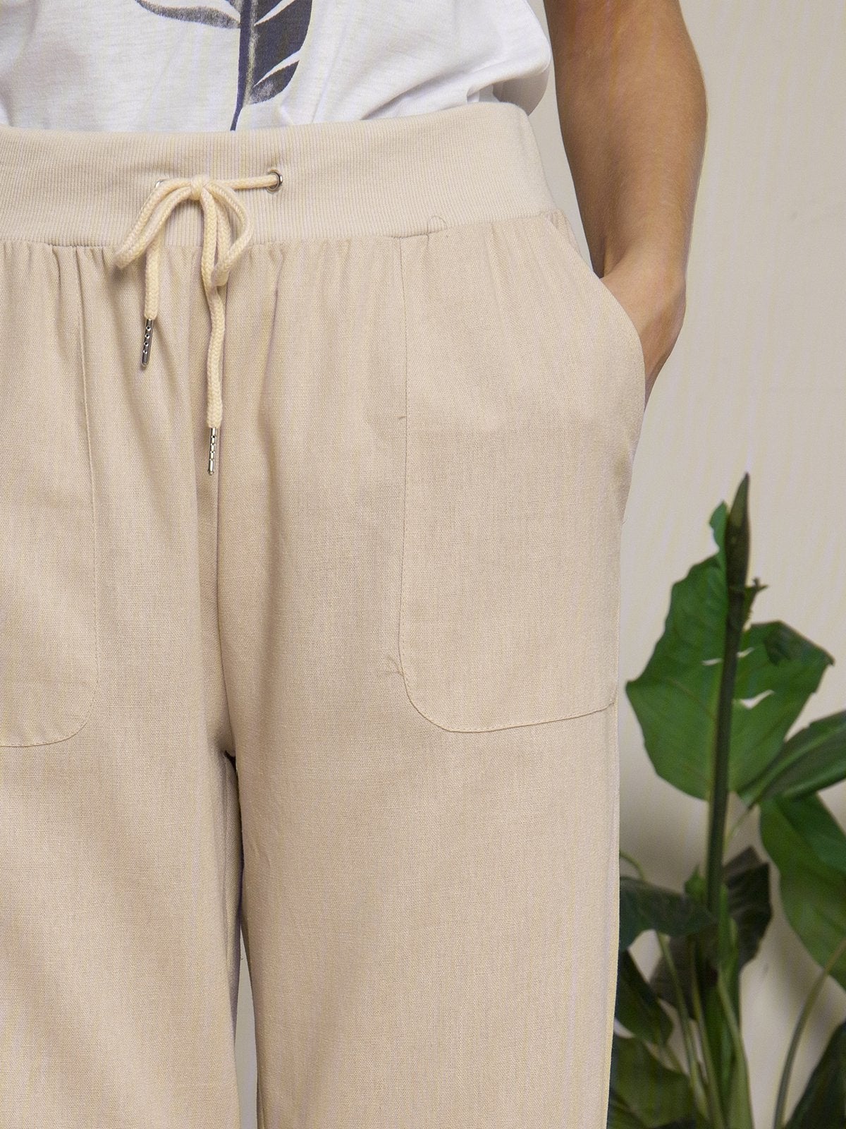 Linen gloss The ladies summer trousers with drawstring