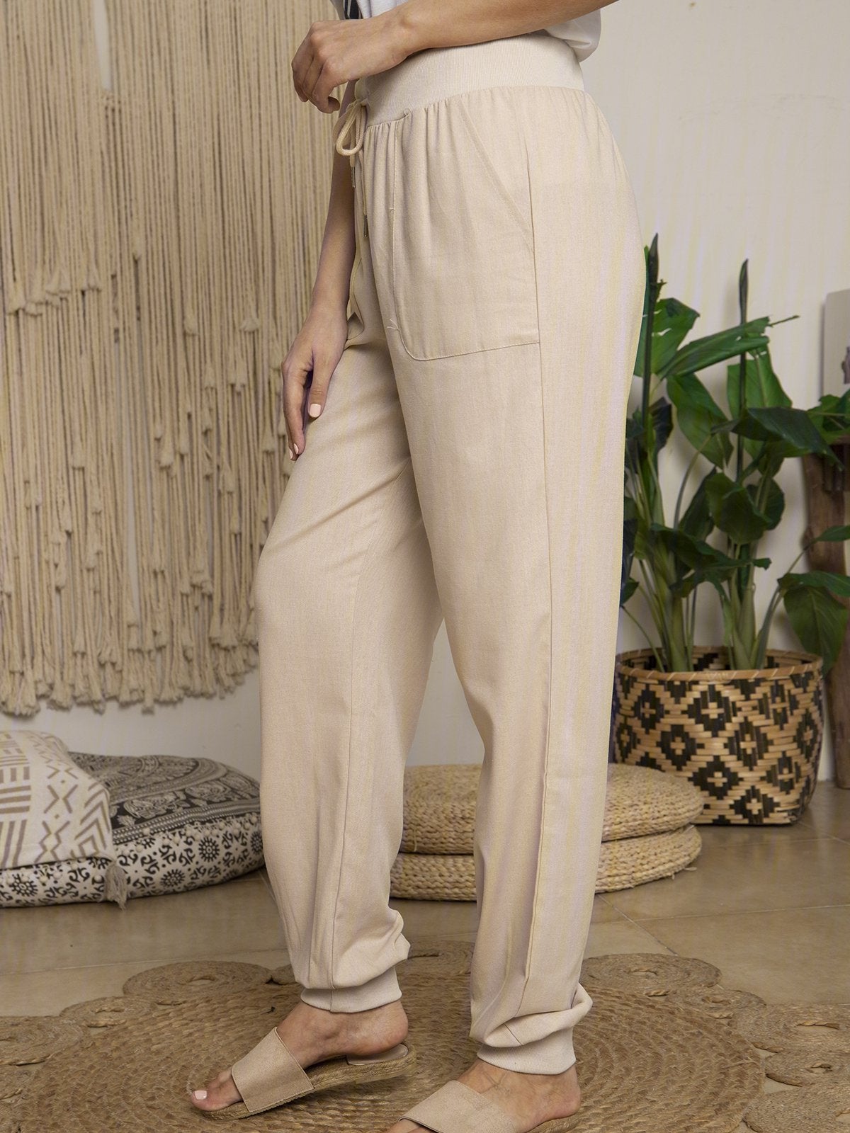 Linen gloss The ladies summer trousers with drawstring