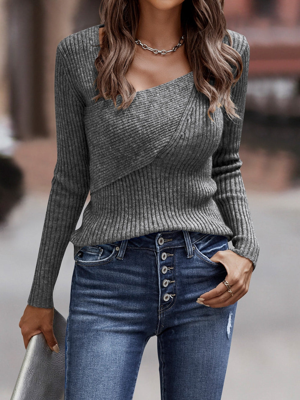 Unique monochrome V-neck sweater