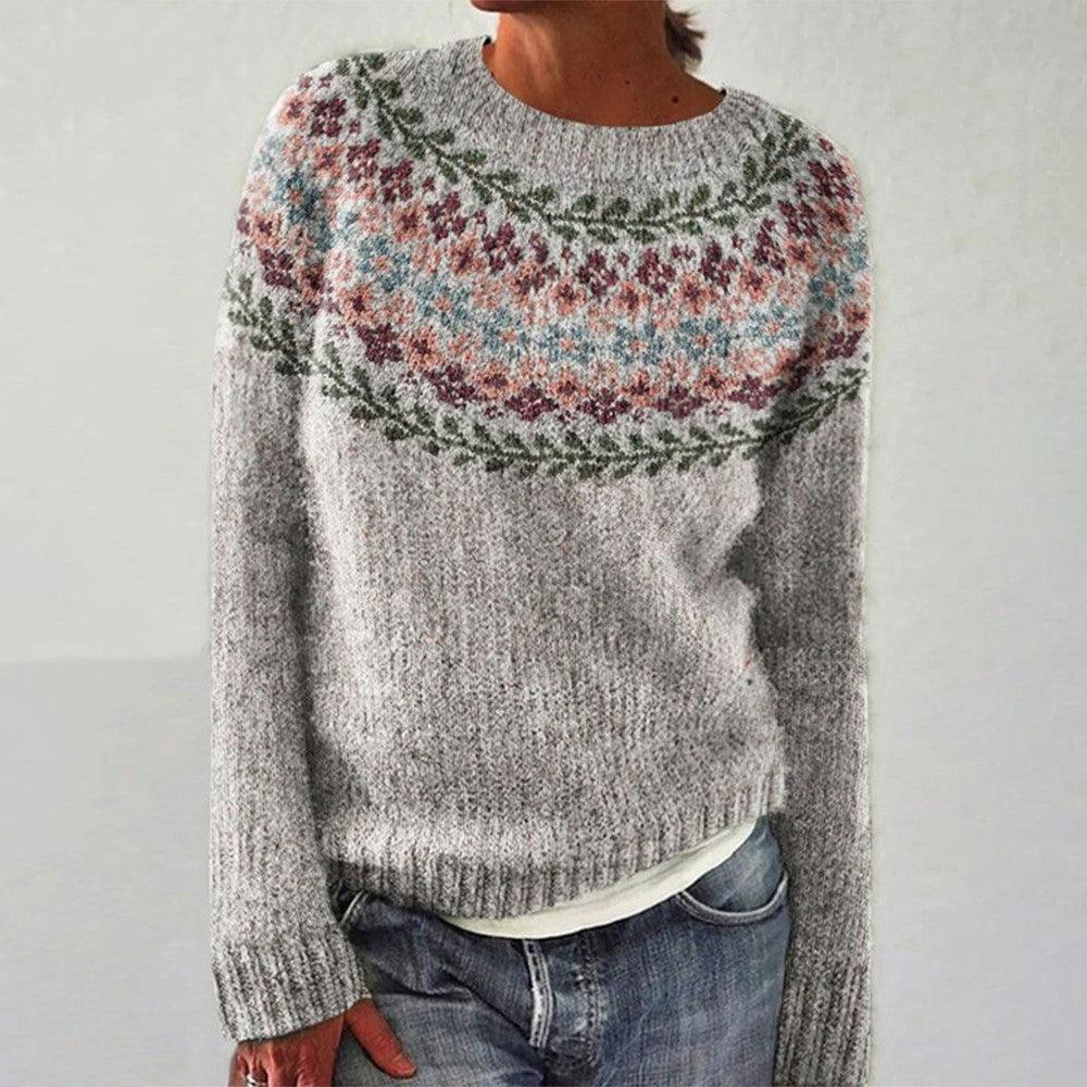 Elegant crew neck sweater with print