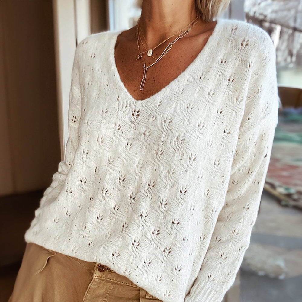 Comfortable white monochrome V-neck sweater