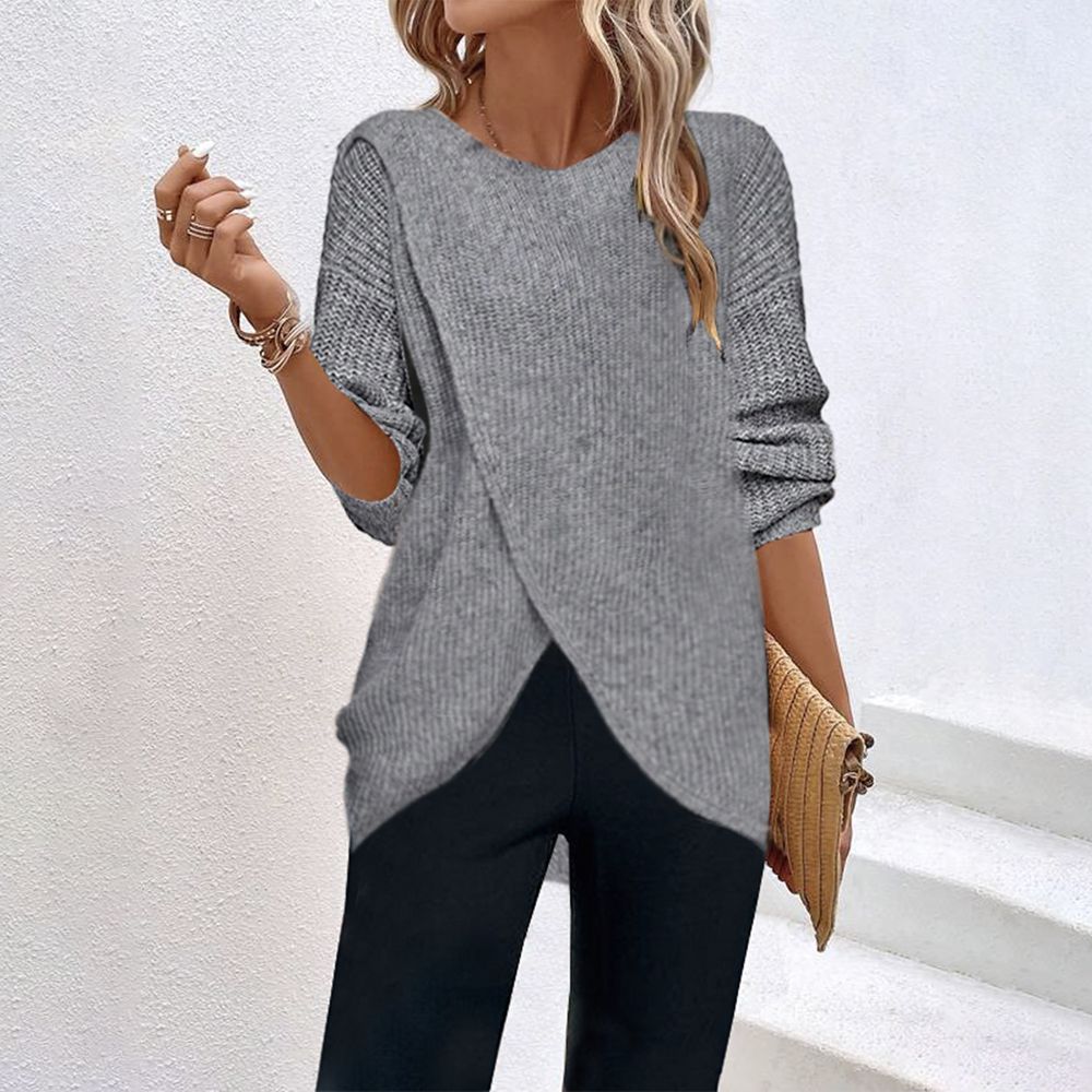 Grey solid color sweater with round neck