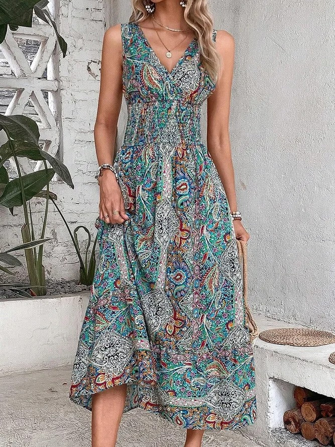 Elegant sleeveless midi dress with print