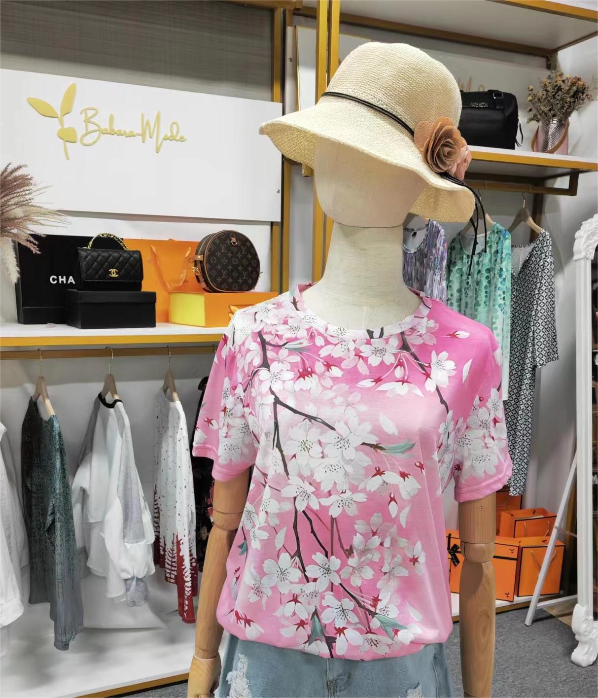 Sweet pink top with floral print