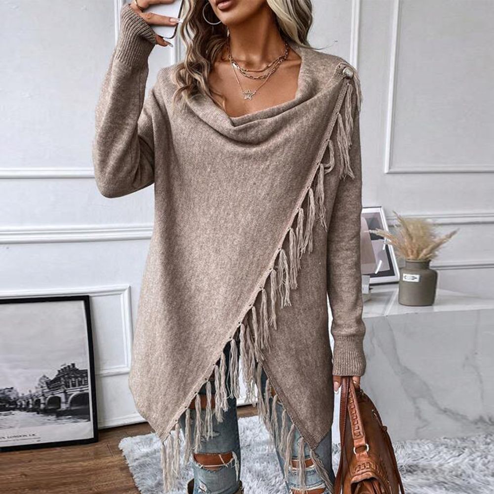 Modern monochrome sweater with long sleeves