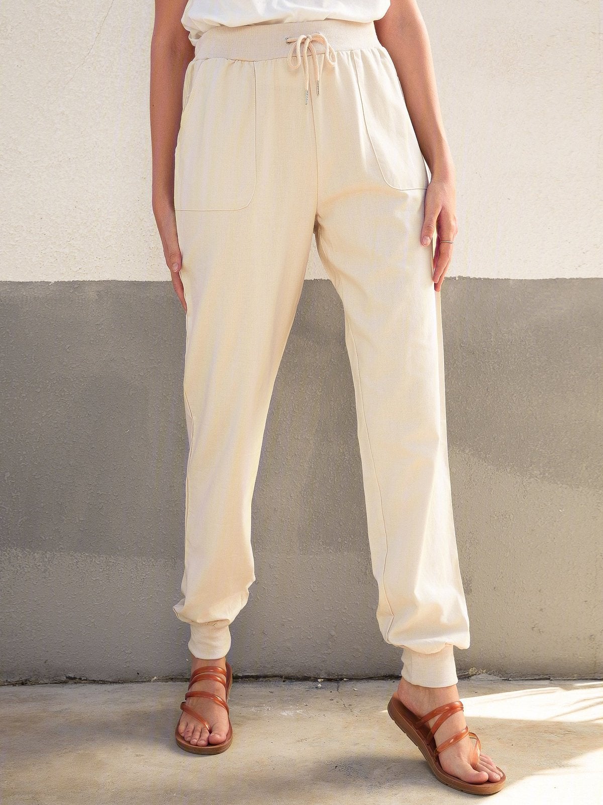 Linen gloss The ladies summer trousers with drawstring