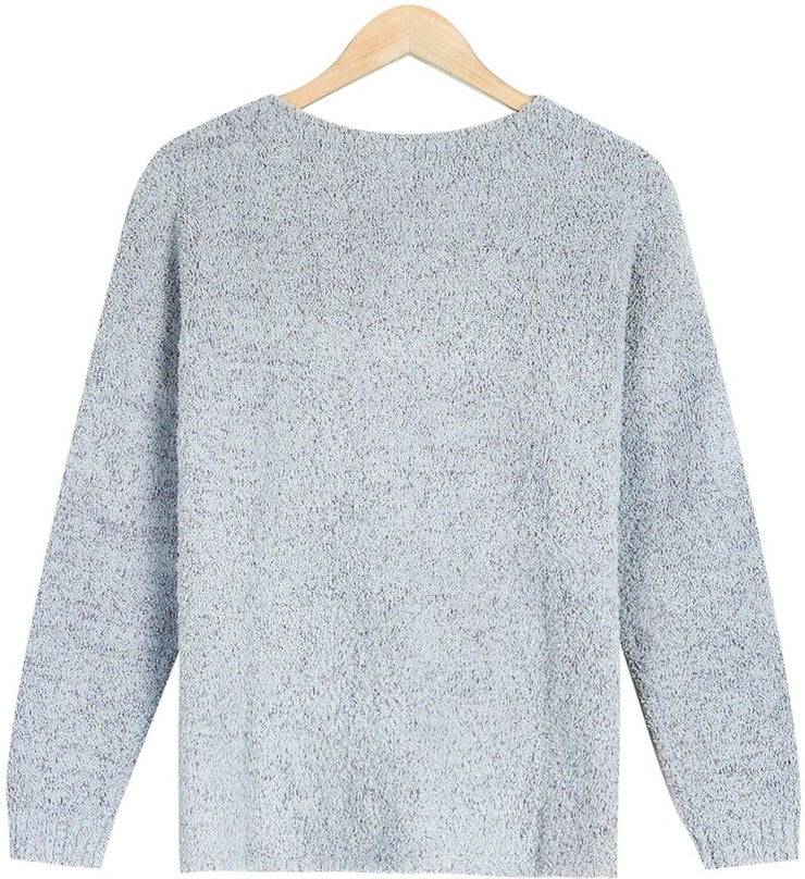 Comfortable monochrome grey sweater with round neck