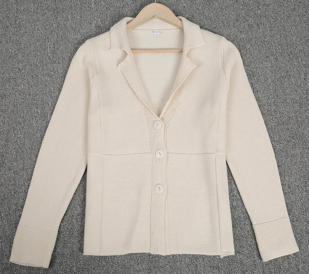 Shrunken V-neck cardigan with button placket