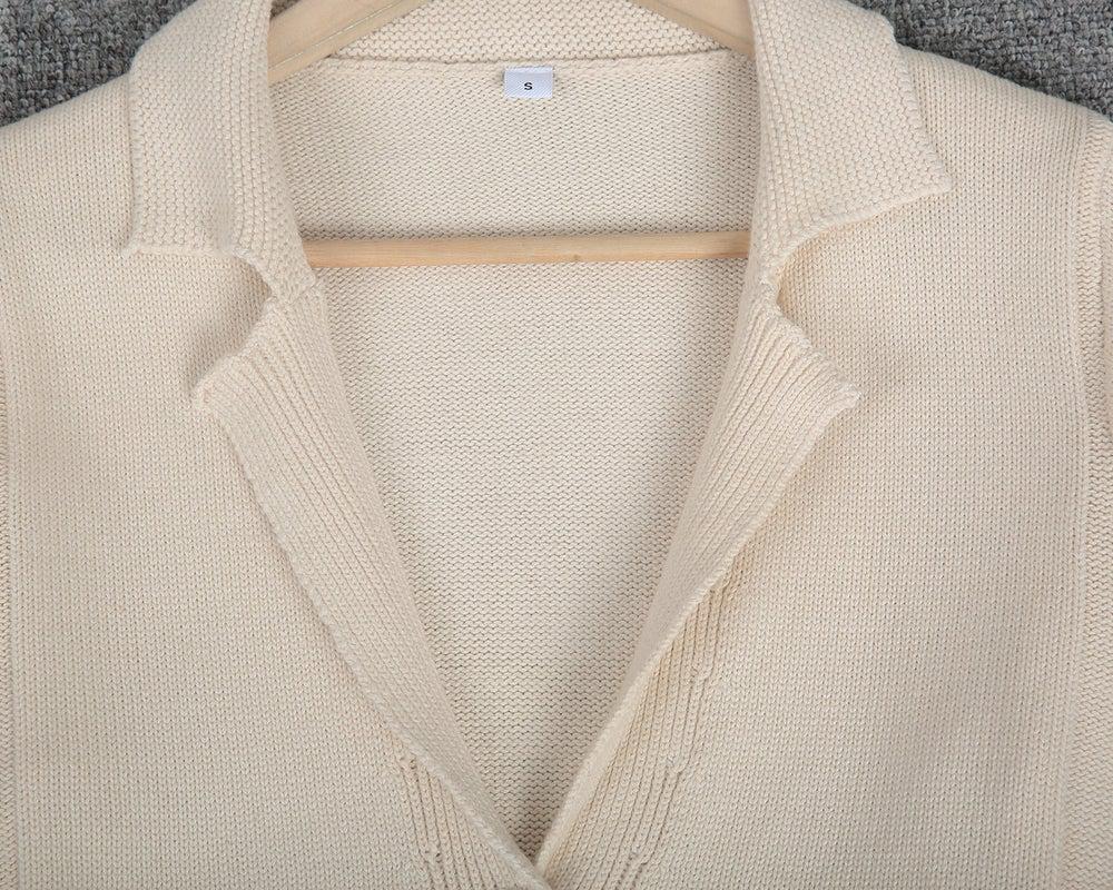 Shrunken V-neck cardigan with button placket