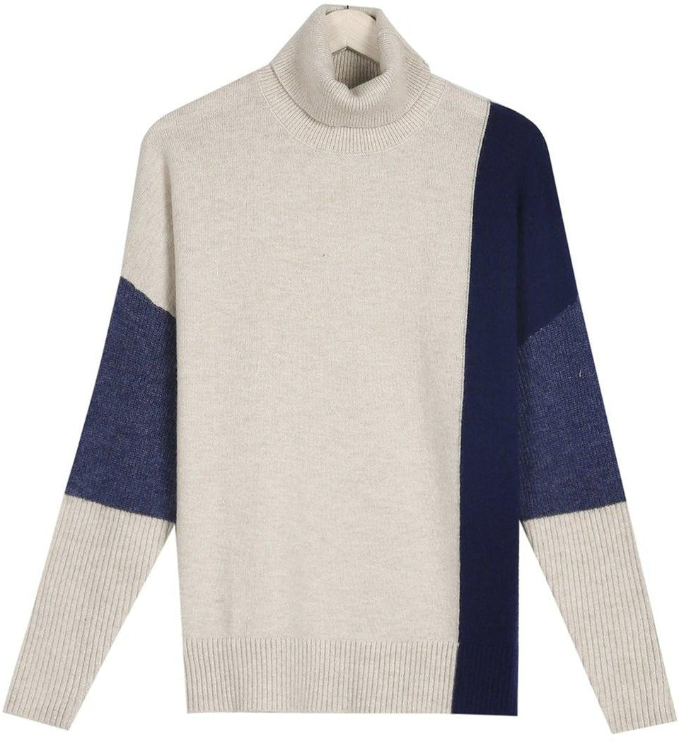 Comfortable sweater with high neckline and color block