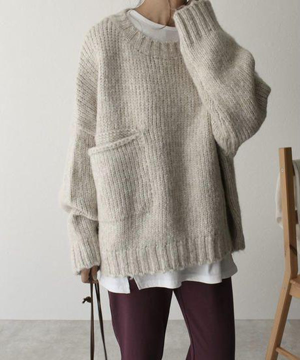 Oversize sweater with ivory pocket front