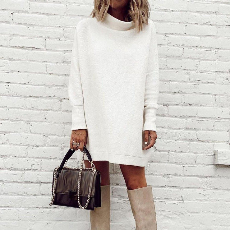 Simple, simple mini sweater dress with round neck