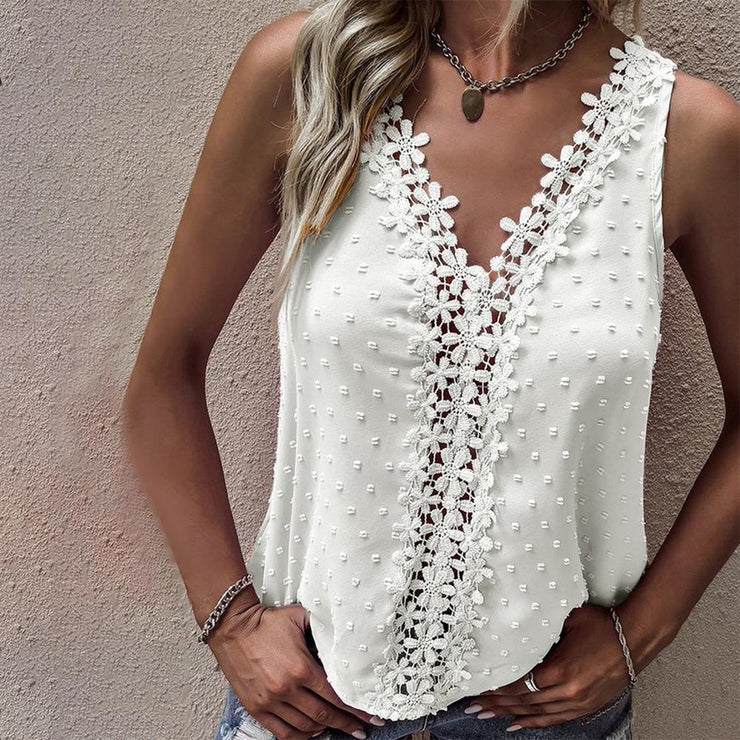 Solid color V-neck sleeveless basic top