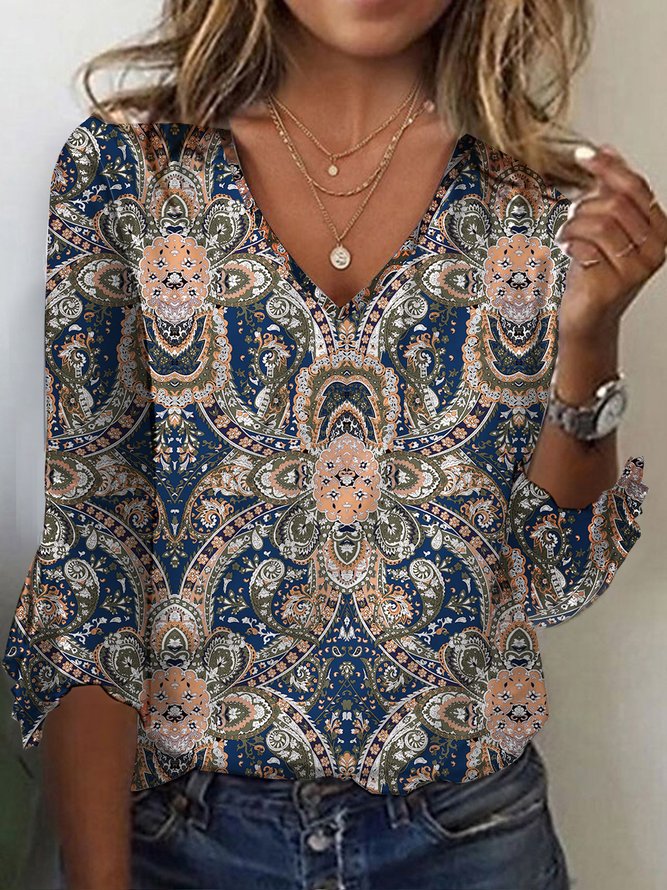 Blue printed top with 3/4-length sleeves