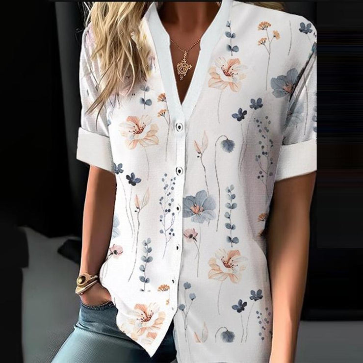 Chic white floral top with short sleeves