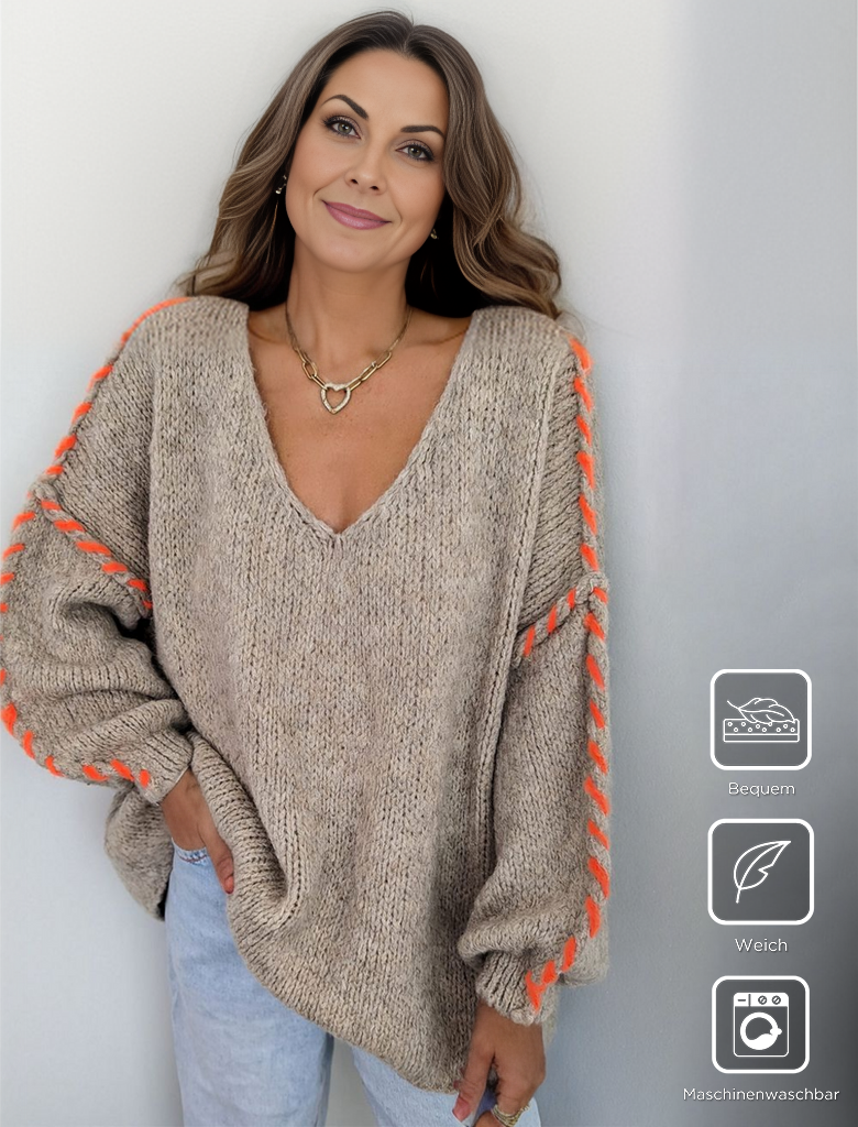 Long-sleeved V-neck sweater with baggy print