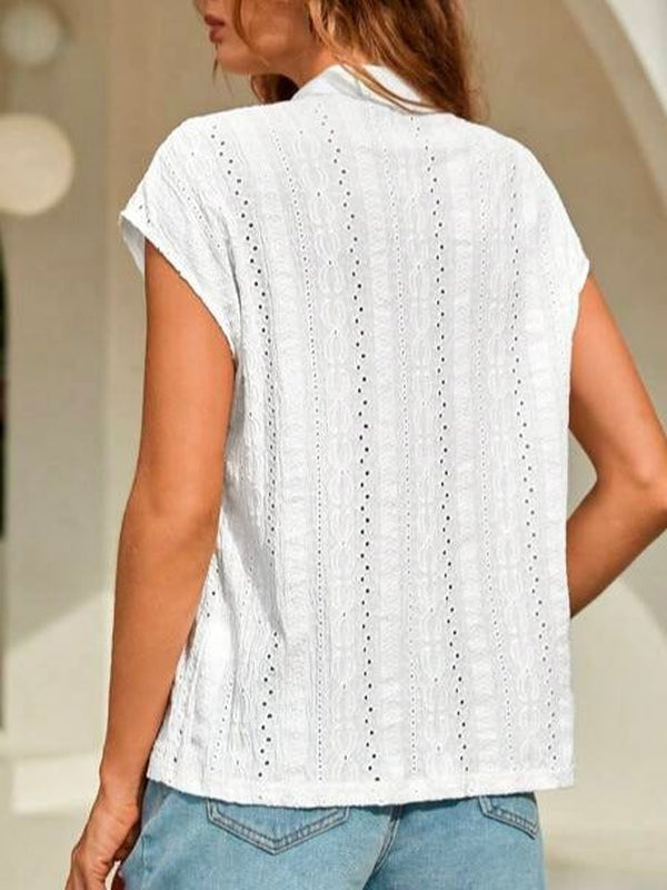 Elegant monochrome short sleeve top with V-neck