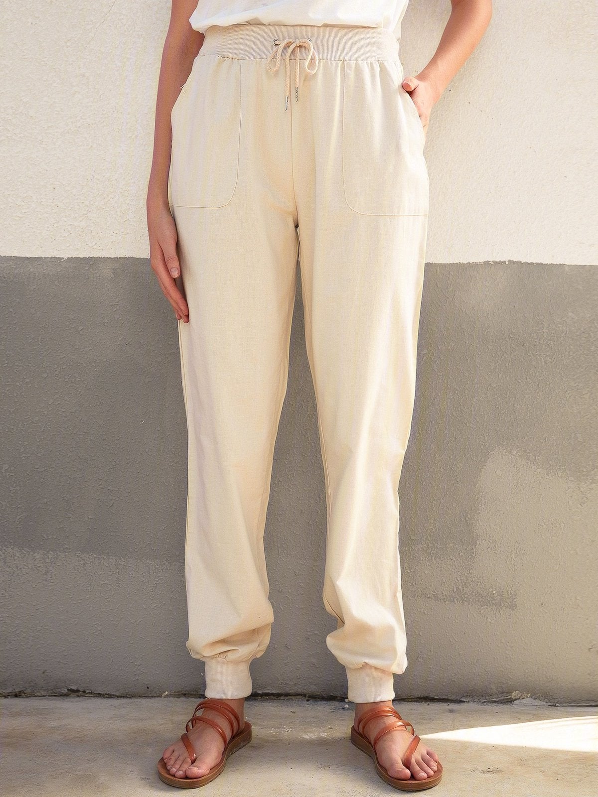 Linen gloss The ladies summer trousers with drawstring