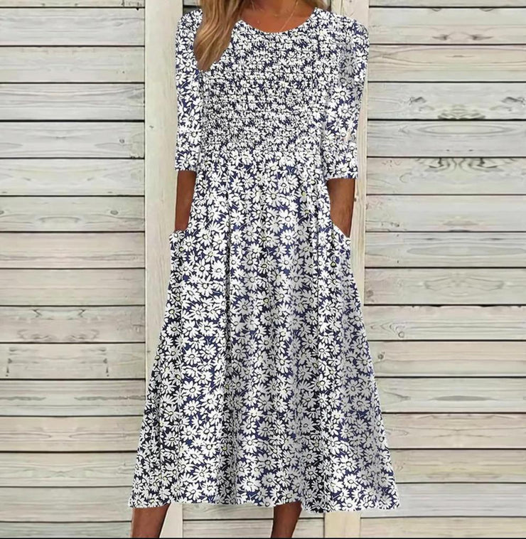 Stylish midi dress with 3/4-length sleeves and print