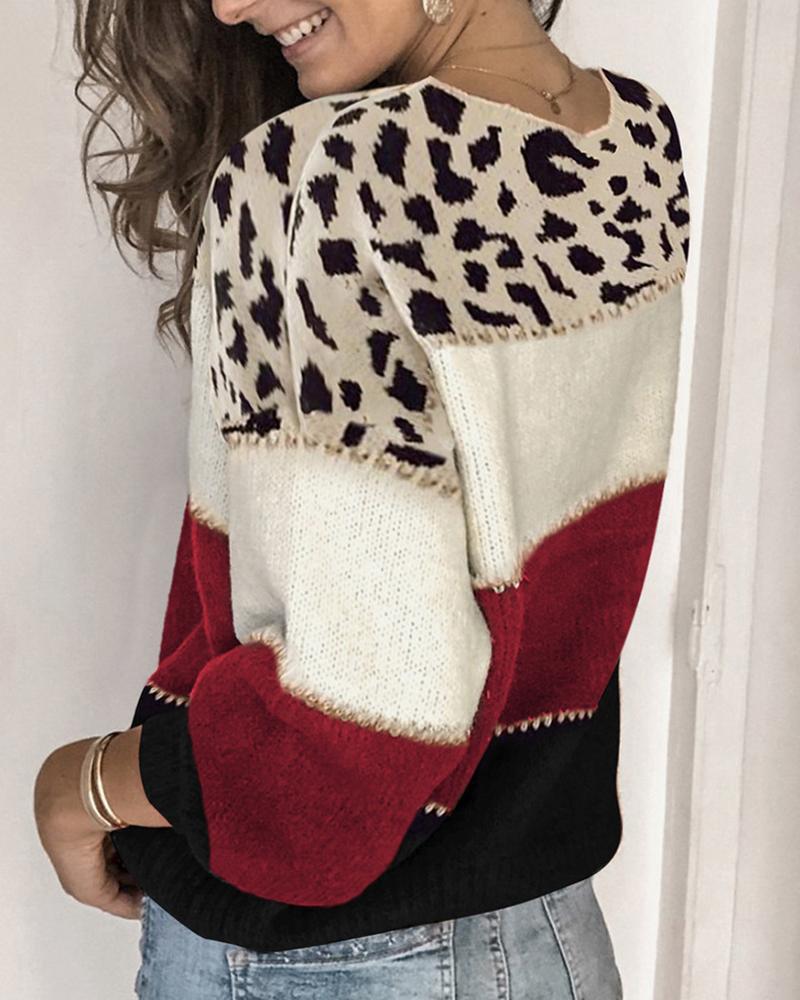 Contrast long sleeve sweater with leopard pattern