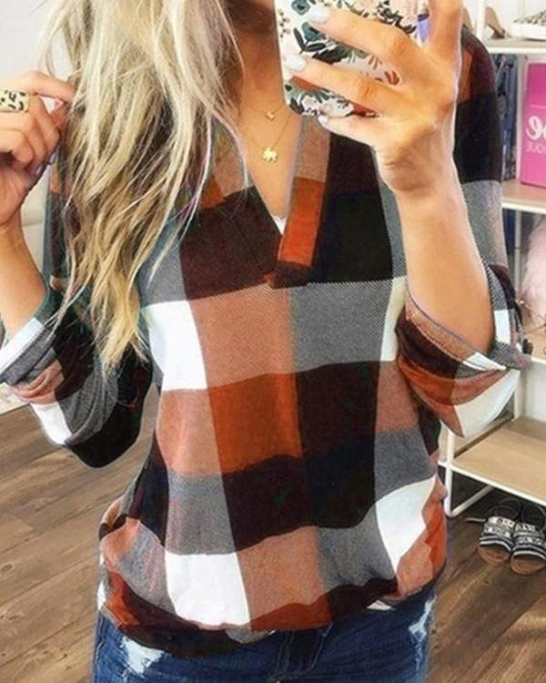 Striking checkered long sleeve top