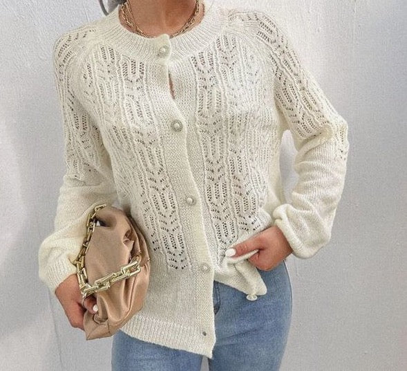 Simple plain sweater with long sleeves