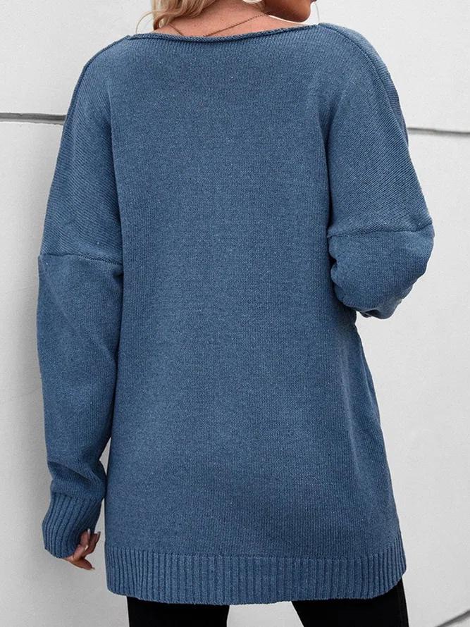 Blue solid color sweater with long sleeves