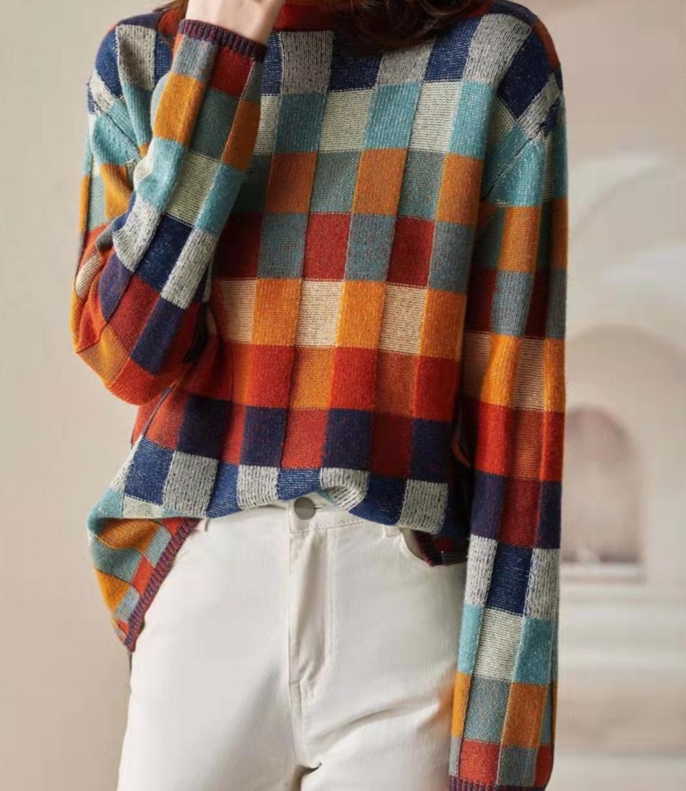 Autumn jumper with high neckline in checkerboard pattern