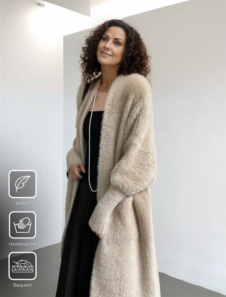 Distinctive plain cardigan with long sleeves