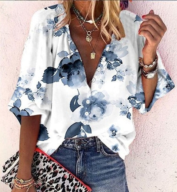 Casual top with 3/4-length sleeves and print