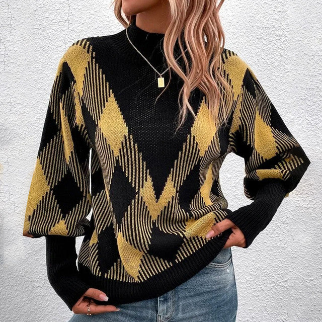 Comfortable sweater with long sleeves and print