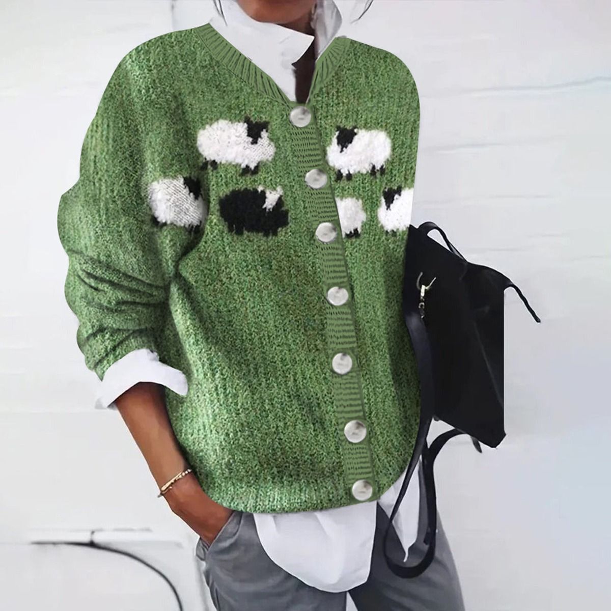 Green long sleeve sweater with print