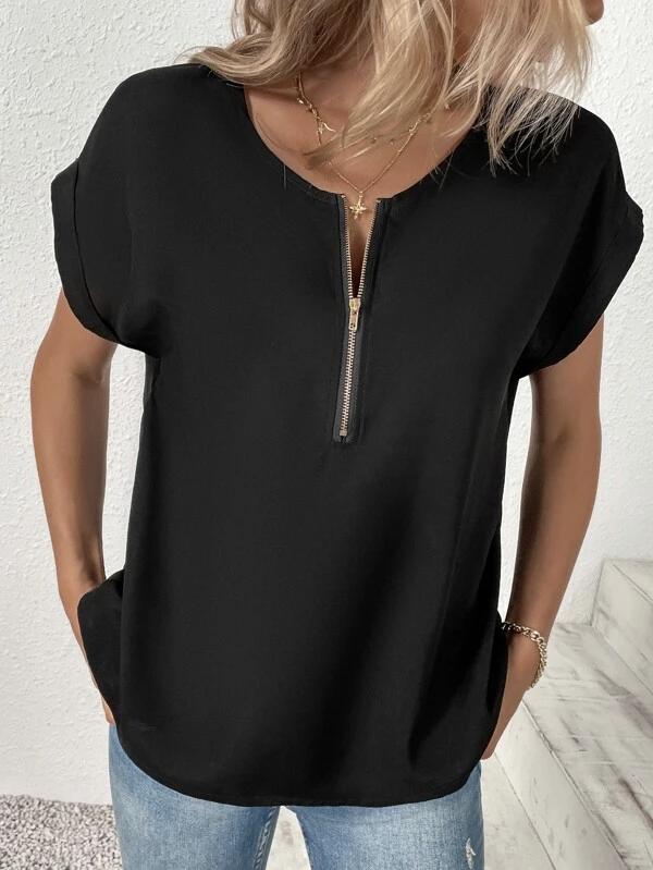 Elegant short sleeve black monochrome top